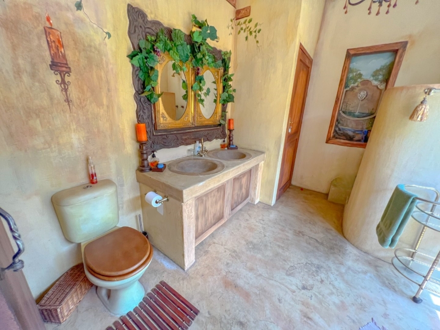 5 Bedroom Property for Sale in Maraldi Estate Free State